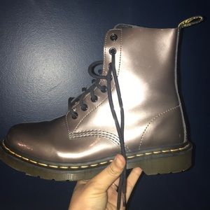 Dr martens high top boots